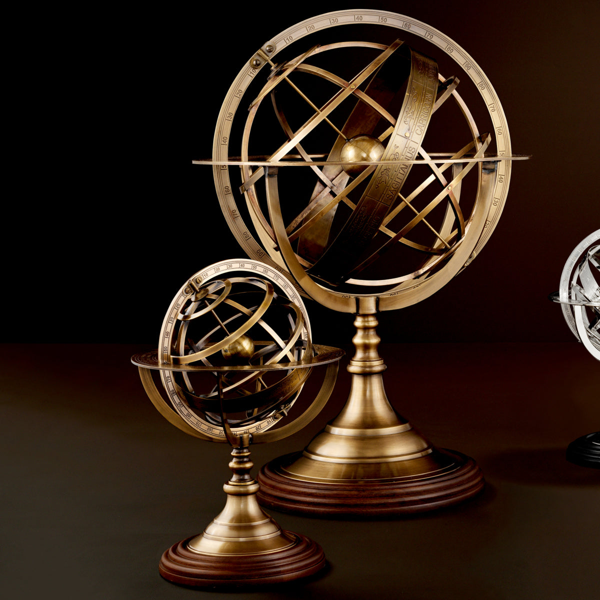 Antique Brass Globe S | Eichholtz Miami