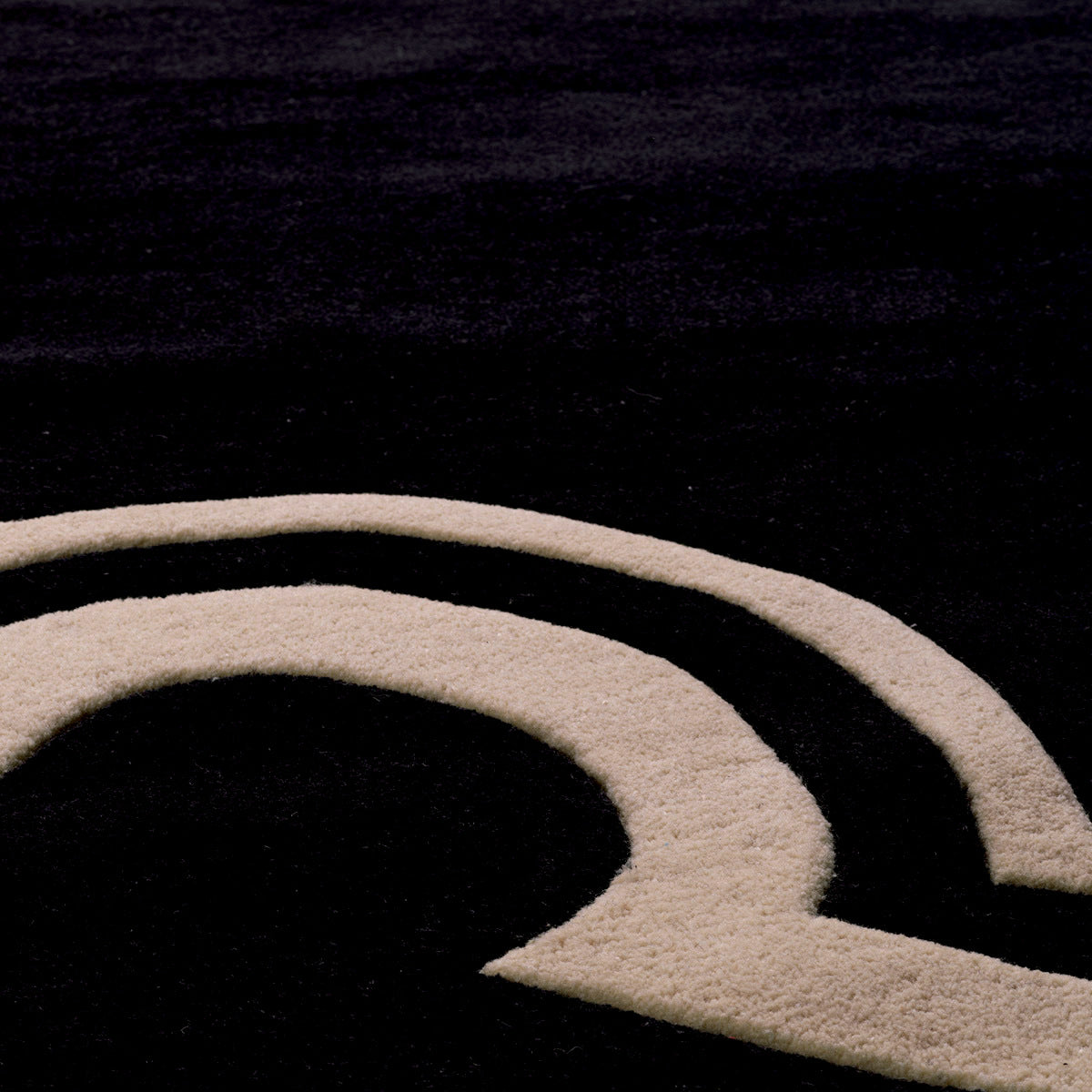 Round Area Carpet Palazzo | Eichholtz Miami
