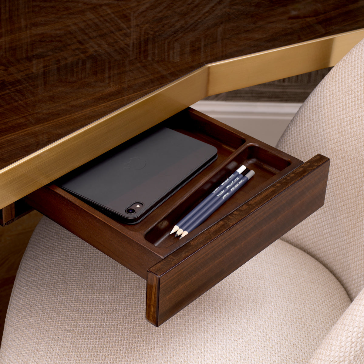 Free-Form Wooden Desk Xenon | Eichholtz Miami