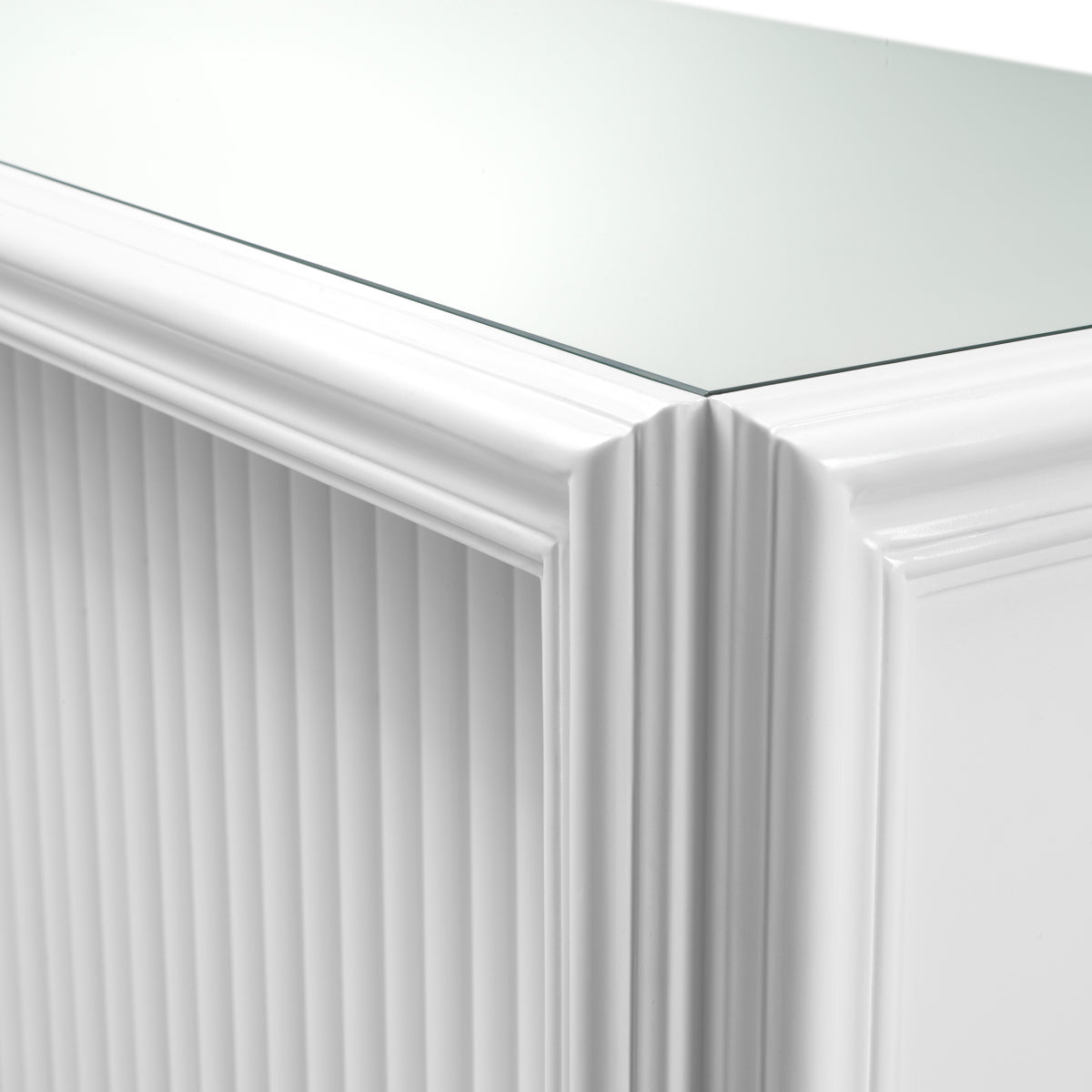 White Ribbed Bar Cabinet Roland | Eichholtz Miami