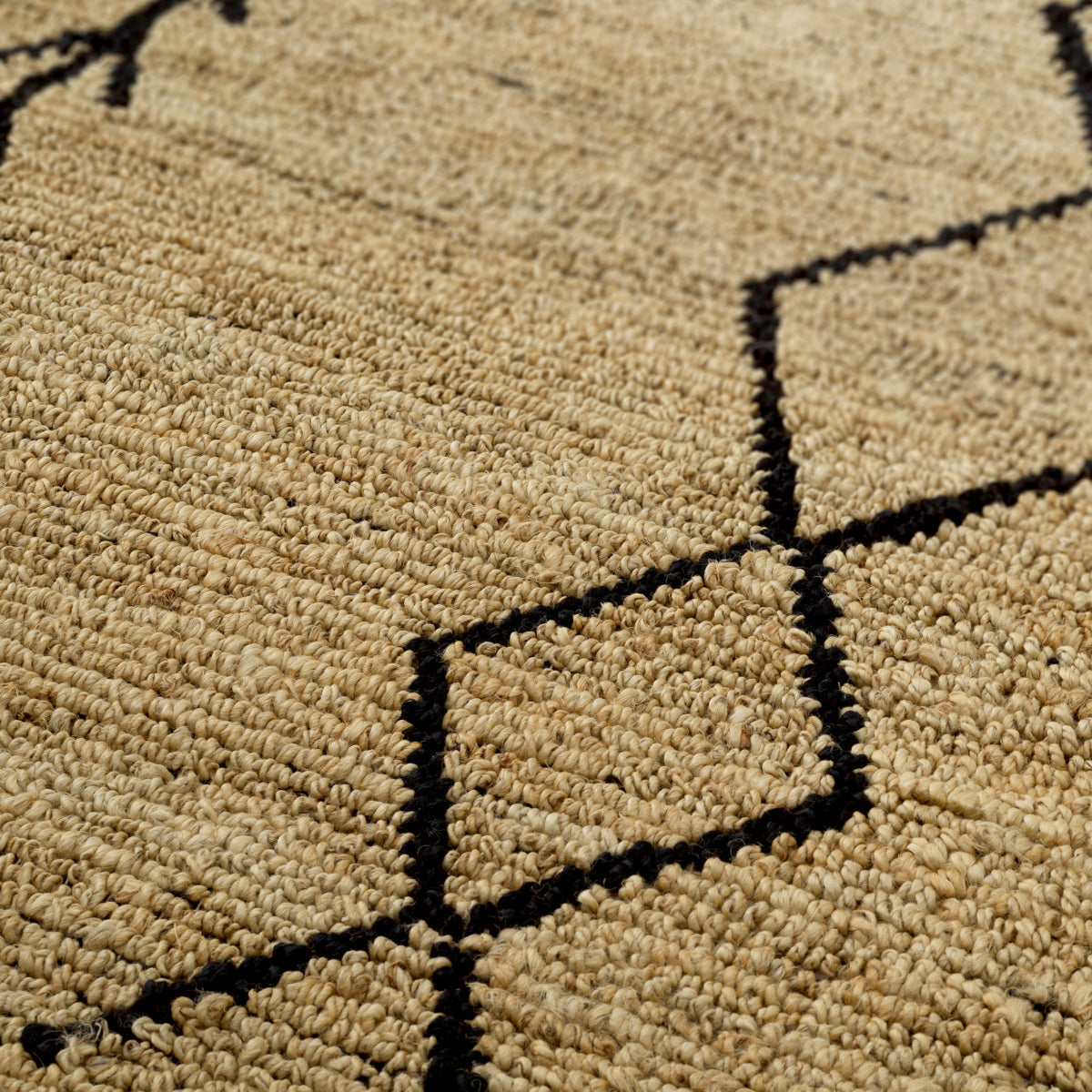 Beige Black Carpet Thornfield | Eichholtz Miami