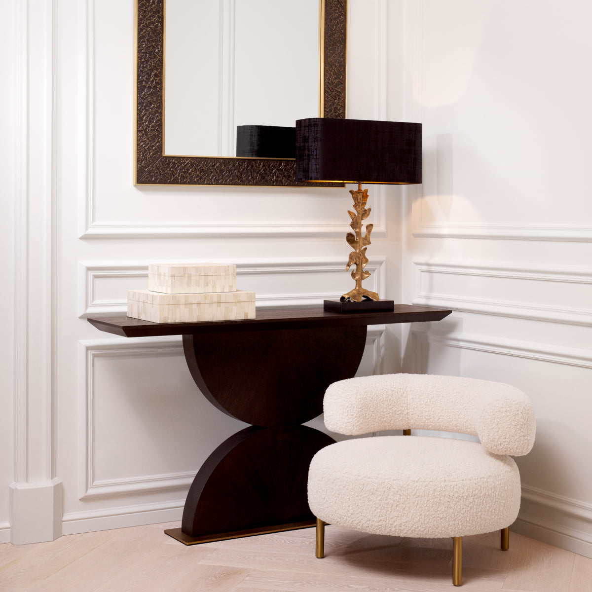Curved Modern Lounge Chair Thompson | Eichholtz Miami